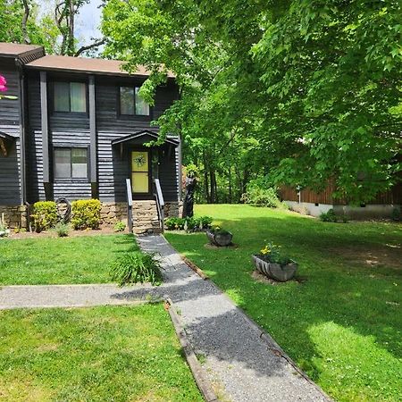 J.Creek Retreat, Creekside Townhouse +1 Car Garage Villa Maggie Valley Exterior photo
