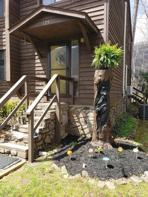 J.Creek Retreat, Creekside Townhouse +1 Car Garage Villa Maggie Valley Exterior photo